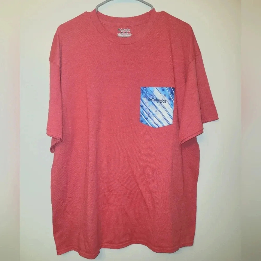 Columbia PFG Men's size XL Tee Red with Blue pocket and Blue graphic LOT-N